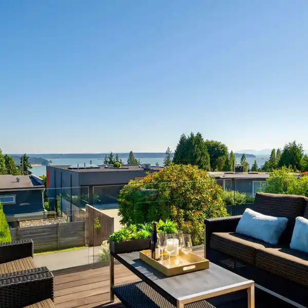 ARCHITECTURALLY REFINED HOME