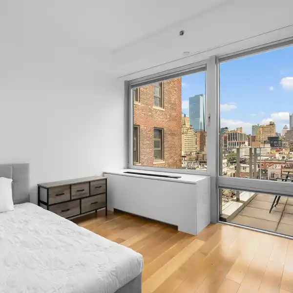 PANORAMIC CHELSEA PENTHOUSE WITH TERRACES AND VIEWS