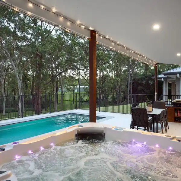 THOUGHTFULLY DESIGNED ESTATE ON 7.4 SECLUDED ACRES