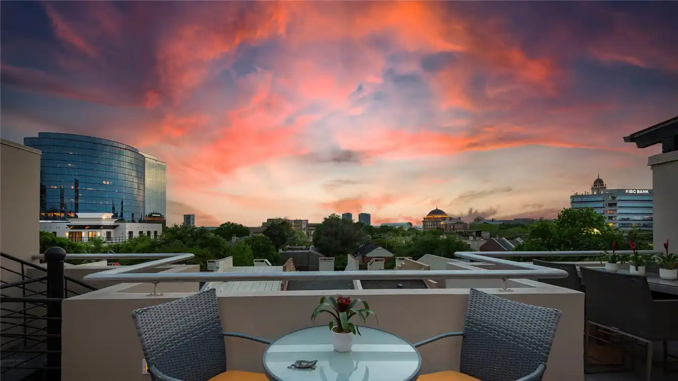 Spacious Meticulously Designed Townhome
