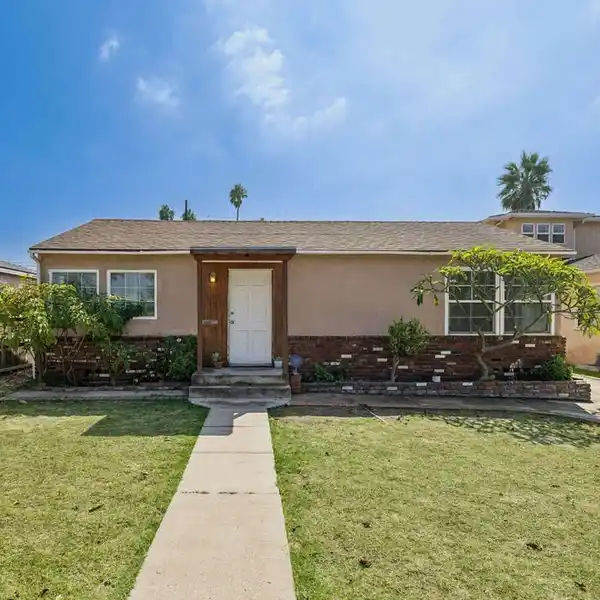 PRIME LOCATION ACROSS FROM MESMER PARK