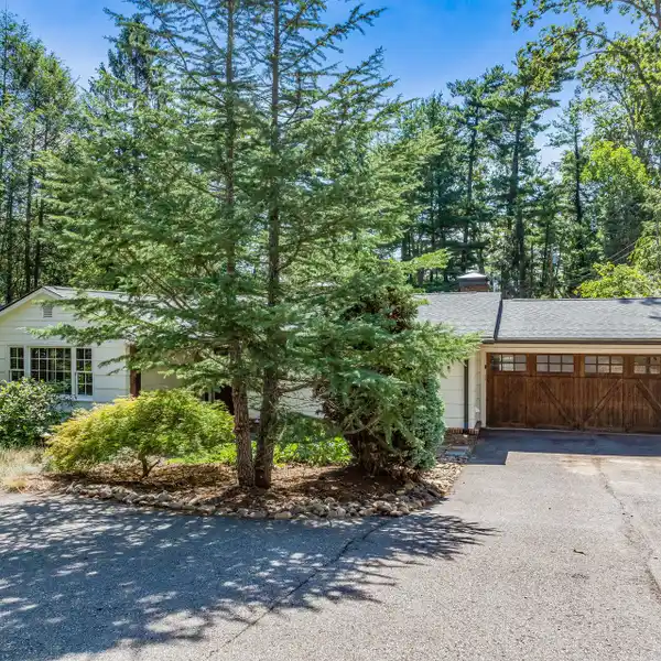 REMODELED AND REDESIGNED CONTEMPORARY RANCH HOME