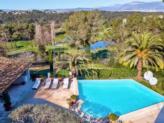 Unique Property Overlooking a Renowned Golf Course