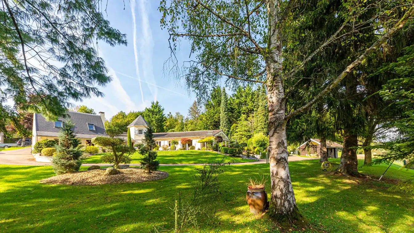 Exceptional Living in a Natural Setting