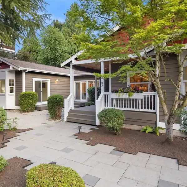RARE AND WELCOMING RETREAT IN A COVETED LOCATION