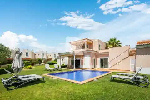 Luxury Algarve Retreat with Heated Saltwater Pool