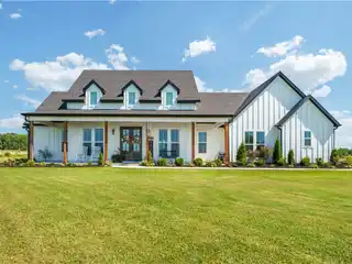 Modern Farmhouse on Three Beautiful Acres