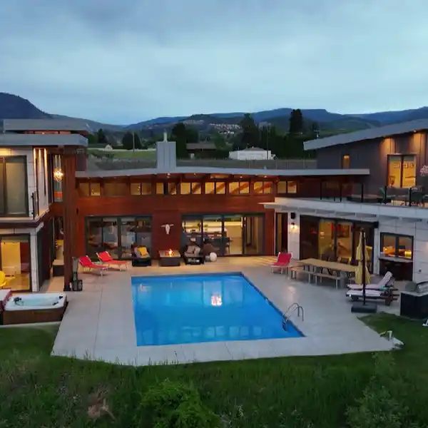 TRANQUIL NINE-PLUS-ACRE SANCTUARY