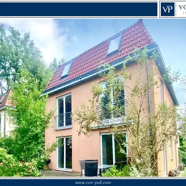 SPACIOUS FIVE BEDROOM HOME IN A DESIRABLE LOCATION