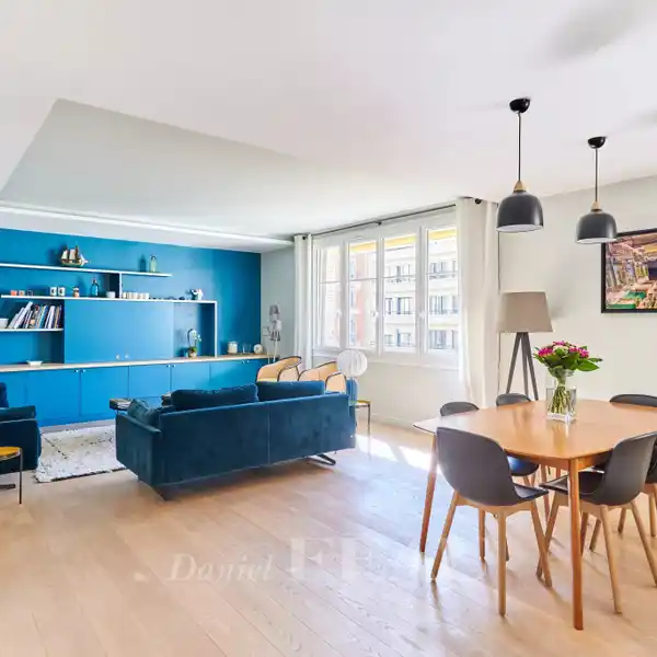 TRANQUIL FAMILY HOME NEAR PROMENADE PEREIRE