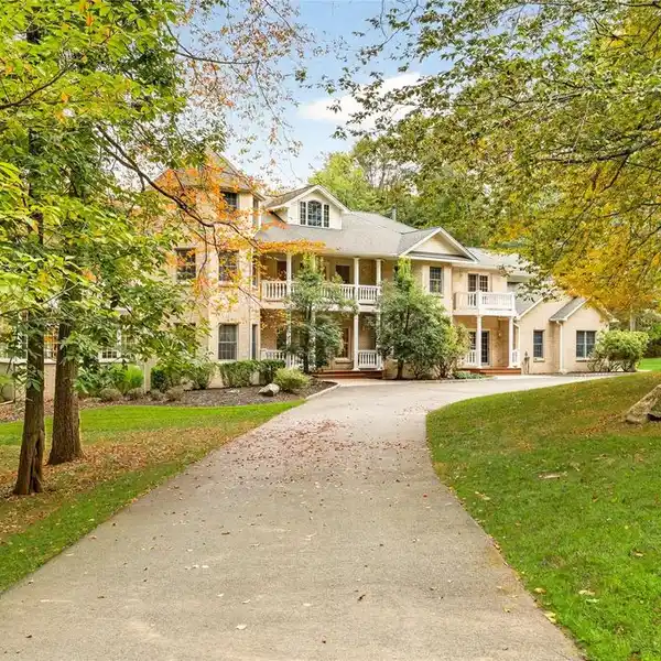 SECLUDED ELEGANCE IN HISTORIC STONY POINT