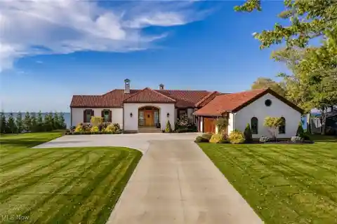 Magical Lakefront Property