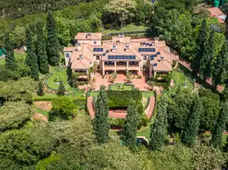 Magnificent Italian Villa-style Property