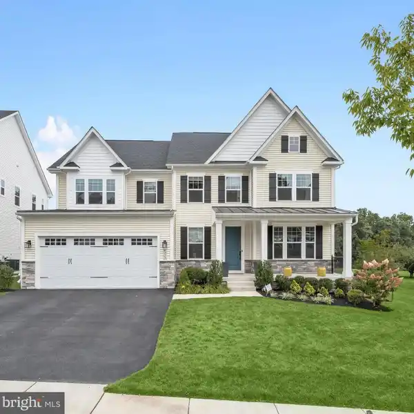 EXCEPTIONAL TRANSITIONAL-STYLE HOME