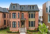 CHIC MODERN CONDO IN RENOVATED HISTORIC BUILDING