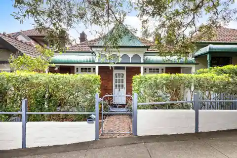 Carefully Updated Federation Cottage