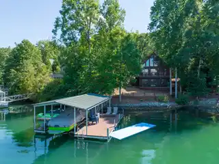 Lake Keowee Waterfront and Mountain View Living