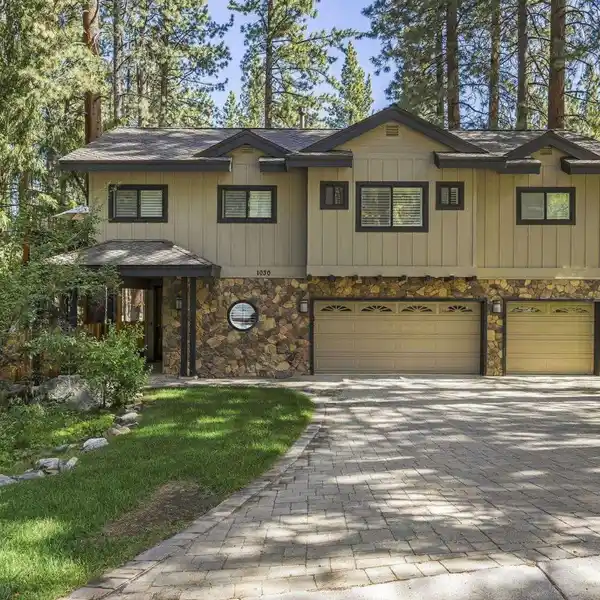 MODERN COMFORTS AMIDST TAHOE’S TRANQUIL BEAUTY