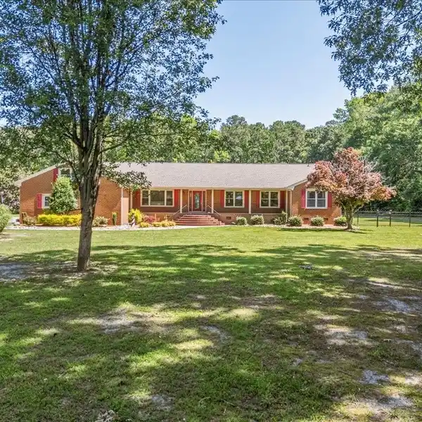 ALL-BRICK COUNTRY ESTATE ON FIVE-PLUS ACRES
