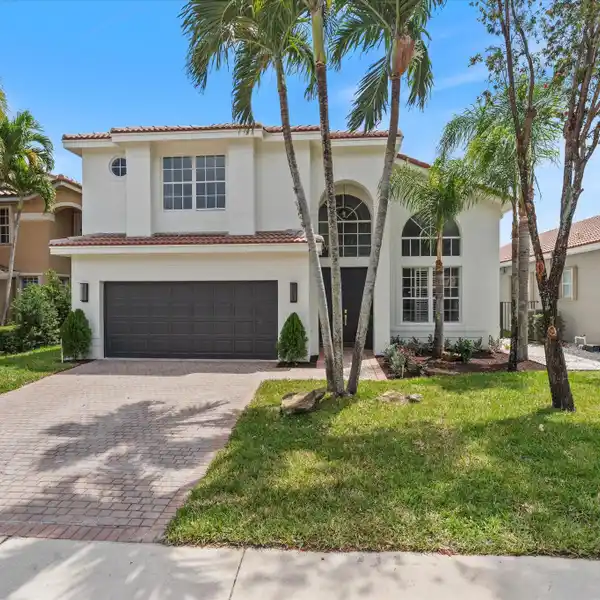 RARE OFFERING IN GATED SATURNIA ISLES