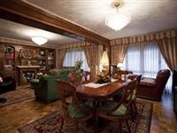 EXCLUSIVE PROPERTY CLOSE TO OLD TOWN