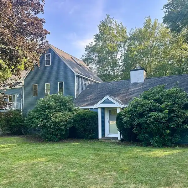 SCENIC COLONIAL RETREAT WITH RIVER ACCESS