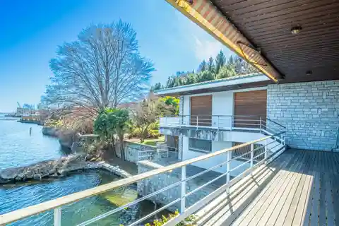 Prestigious Villa on Lake Maggiore