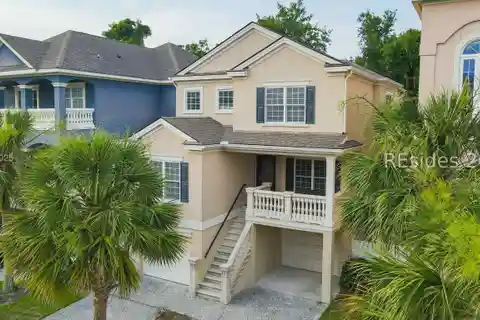 Stylish Retreat with Beach Access