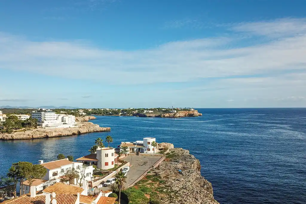 Excellent Frontline Plot in Portocolom