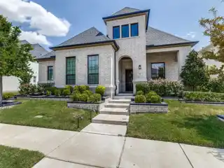 Modern and Chic Toll Brothers Masterpiece