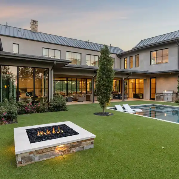 CONTEMPORARY MASTERPIECE IN QUAIL HOLLOW