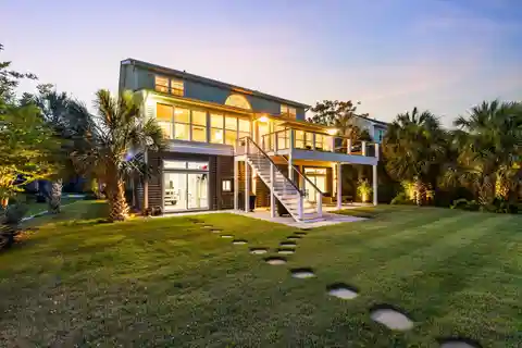 Remarkable Home in Oak Island