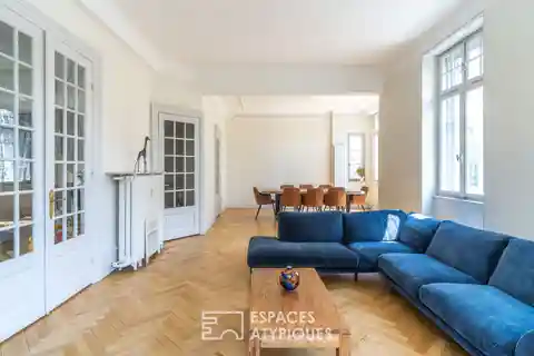 Bourgeois Paris Flat with Terrace