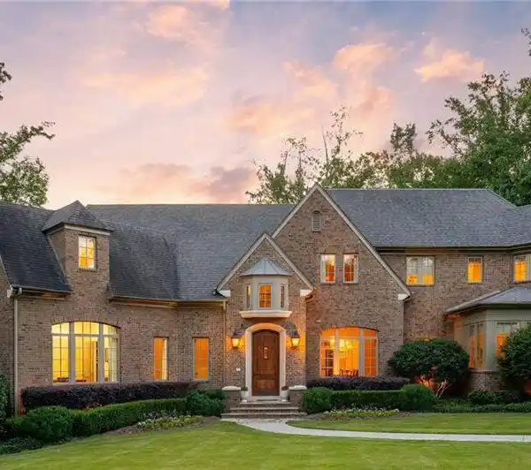 DAZZLING NEWER CONSTRUCTION
