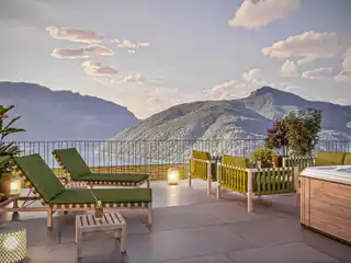 Immaculate Apartment in Convenient Location