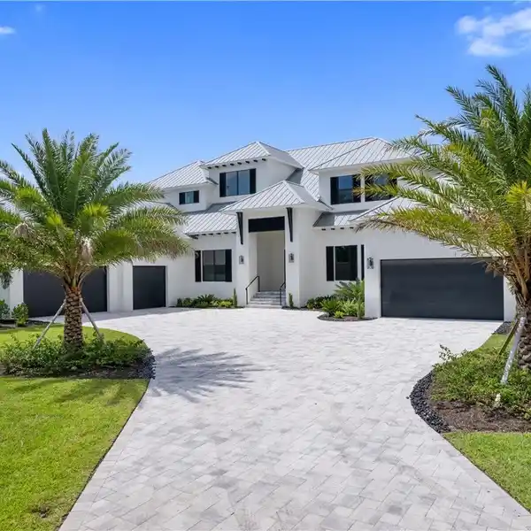 BRAND NEW RIVERFRONT ESTATE