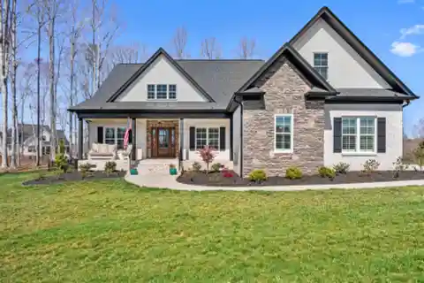 Immaculate Home in North Ridge