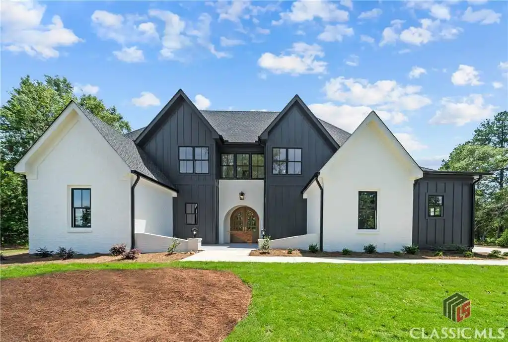 Stunning New Construction Home