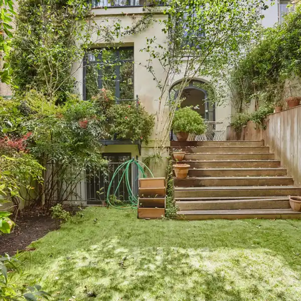 PRIVATE 1880S MANSION