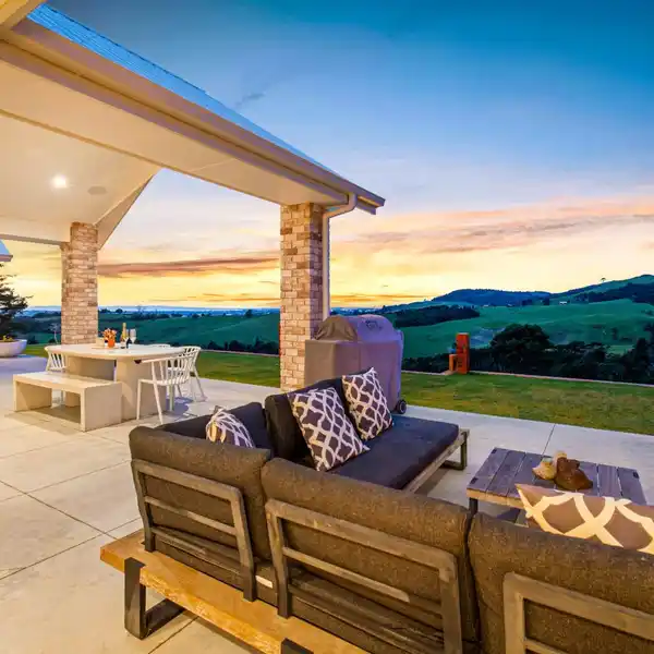 BRAND NEW ARCHITECTURALLY DESIGNED HOME