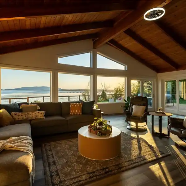 THE LOCUST BEACH HOUSE