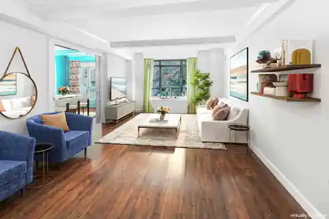 Pet-friendly Art Deco with Stunning Roof Views