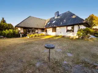 Elegant Villa in a Sought-After Location in the Hanover Region