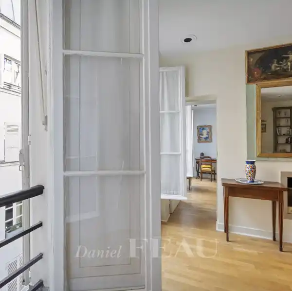 PEACEFUL THIRD-FLOOR HOME WITH ELEVATOR