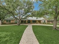 GREAT OPPORTUNITY IN RUSSWOOD ACRES