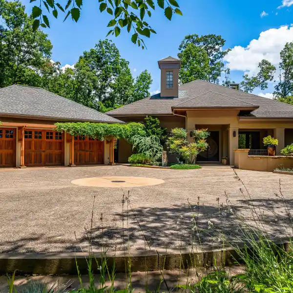 EXCEPTIONAL DESIGN WITH ETHEREAL VIEWS