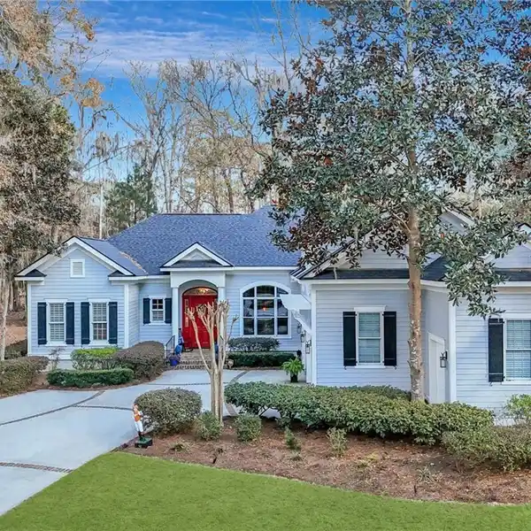 BEAUTIFUL COMPLETELY RENOVATED HOME IN PRIME LOCATION