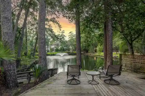 Private Lakefront Retreat in Desirable Sandalwood