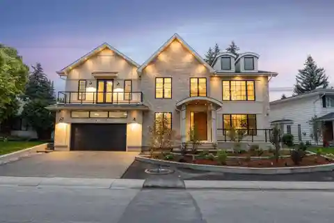 Luxury Living in Varsity Estates