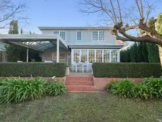 Classic Georgian Style with Amazing Curb Appeal